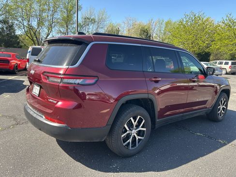 Used 2024 Jeep Grand Cherokee L Limited w/ Trailer Tow Package AWD/4WD image 21