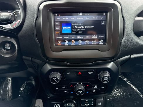 Used 2020 Jeep Renegade Limited image 20