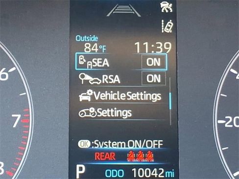 Used 2024 Toyota Corolla Cross LE image 13