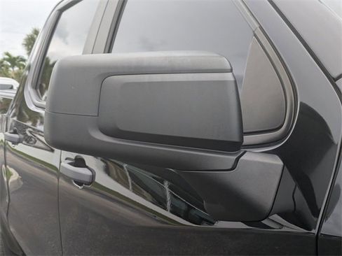 Used 2023 Chevrolet Silverado 1500 Custom image 11