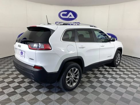Used 2019 Jeep Cherokee Latitude Plus w/ Comfort/Convenience Group AWD/4WD image 3