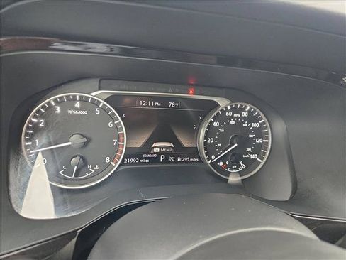 Used 2025 Nissan Pathfinder SV FWD image 11