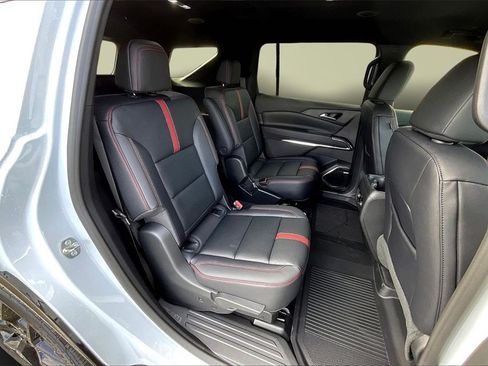 New 2026 Chevrolet Traverse RS image 10