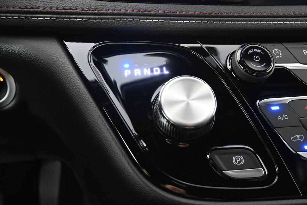 New 2027 Chrysler Pacifica Select AWD/4WD image 33