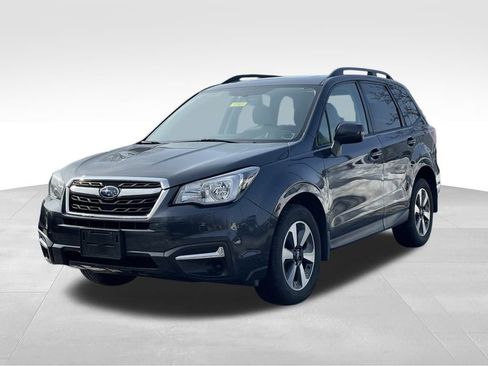 Used 2018 Subaru Forester 2.5i Premium w/ All-Weather Package image 2