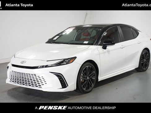 Used 2025 Toyota Camry XSE image 1