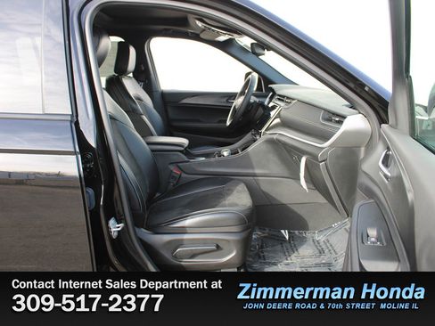 Used 2024 Jeep Grand Cherokee L Altitude image 20