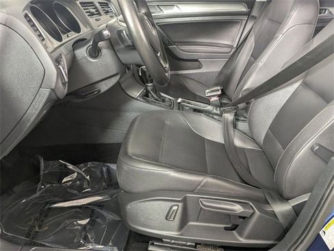 Used 2015 Volkswagen Golf SE image 12