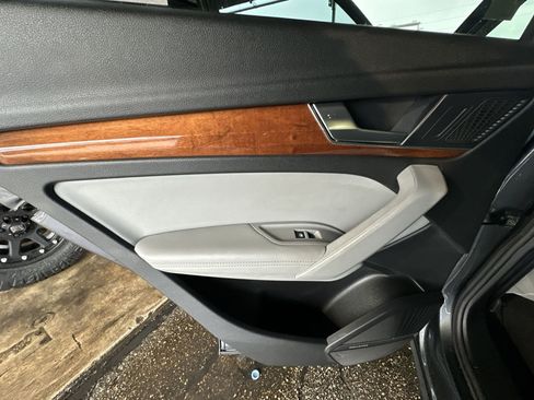 Used 2022 Audi Q5 2.0T Premium Plus image 31