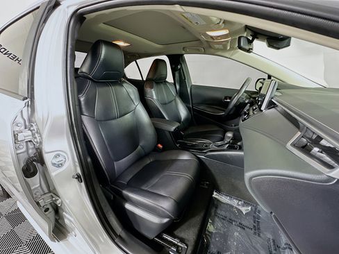 Used 2021 Toyota Corolla XLE image 28