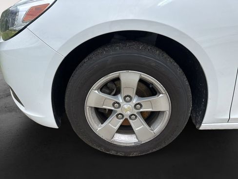 Used 2015 Chevrolet Malibu LS FWD image 16