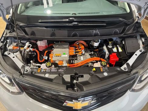 Used 2020 Chevrolet Bolt Premier w/ Infotainment Package FWD image 67