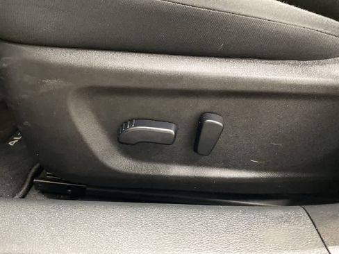 Used 2025 Nissan Altima 2.5 SV image 14