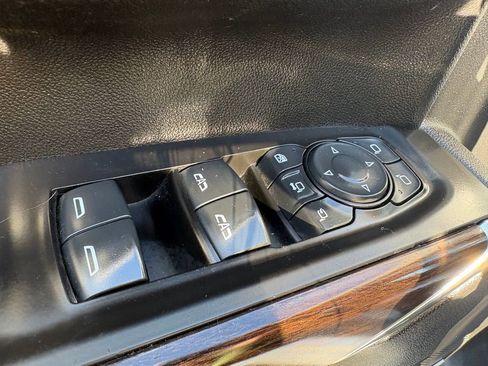 Used 2021 GMC Sierra 2500 SLT w/ SLT Premium Package image 24