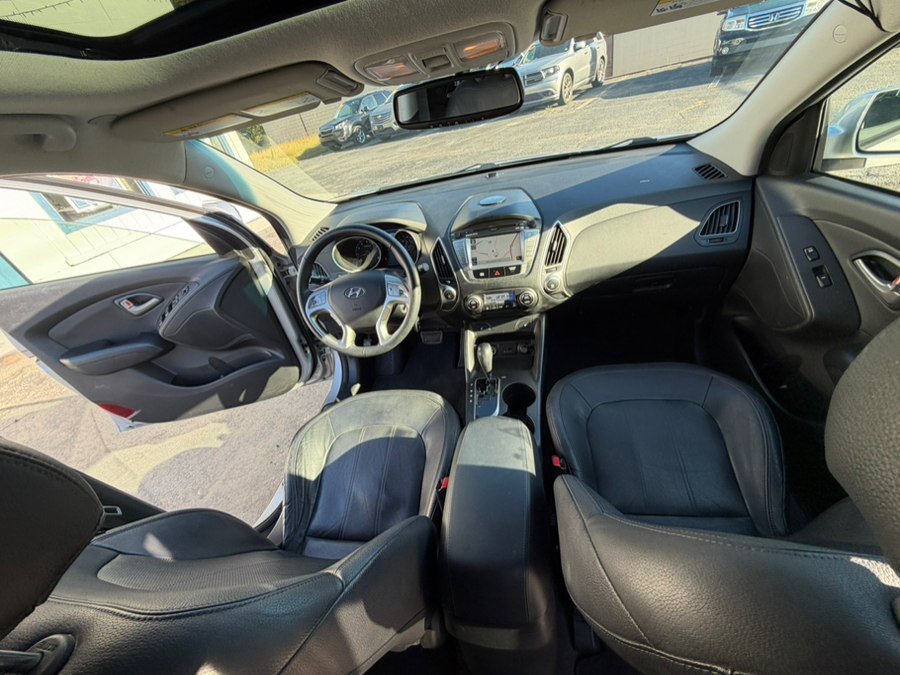Used 2012 Hyundai Tucson Limited w/ Premium Pkg AWD/4WD image 21