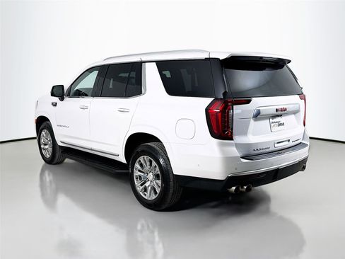 Used 2024 GMC Yukon Denali w/ Advanced Technology Package AWD/4WD image 7