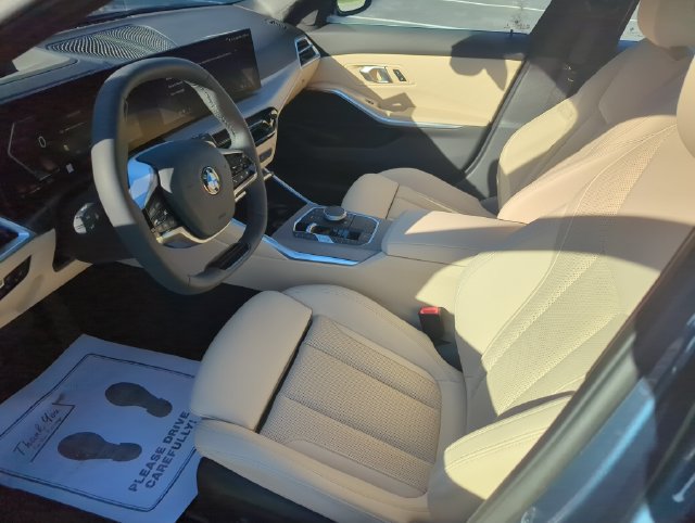 Used 2025 BMW 330i xDrive Sedan w/ Premium Package AWD/4WD image 17