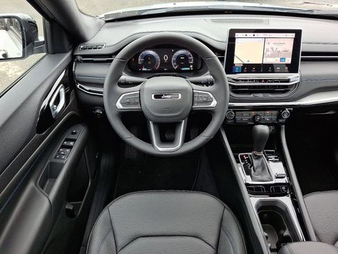 New 2025 Jeep Compass Limited w/ High Altitude Package image 8