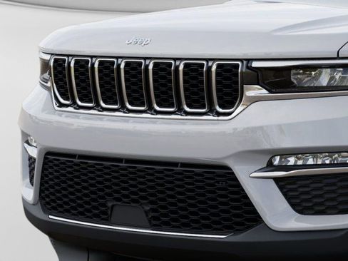 New 2025 Jeep Grand Cherokee Limited w/ Trailer Tow Package image 11