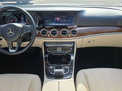Used 2017 Mercedes-Benz E 300 4MATIC image 18