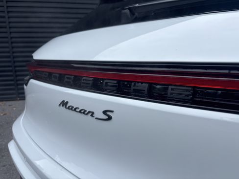 New 2026 Porsche Macan S image 23
