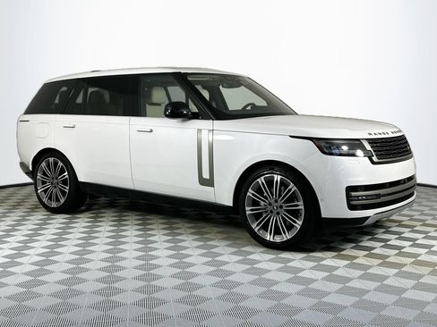 Certified 2025 Land Rover Range Rover Long Wheelbase SE AWD/4WD image 3