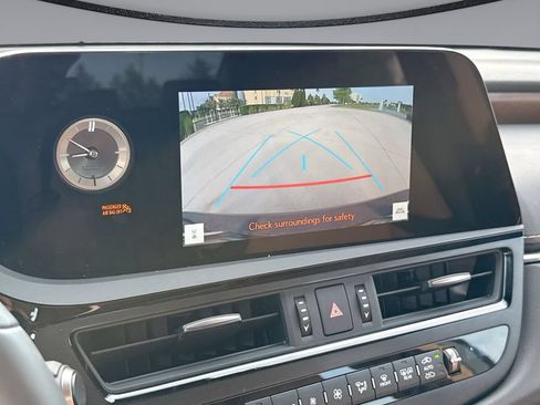 Used 2025 Lexus ES 350 w/ Premium Package FWD image 24