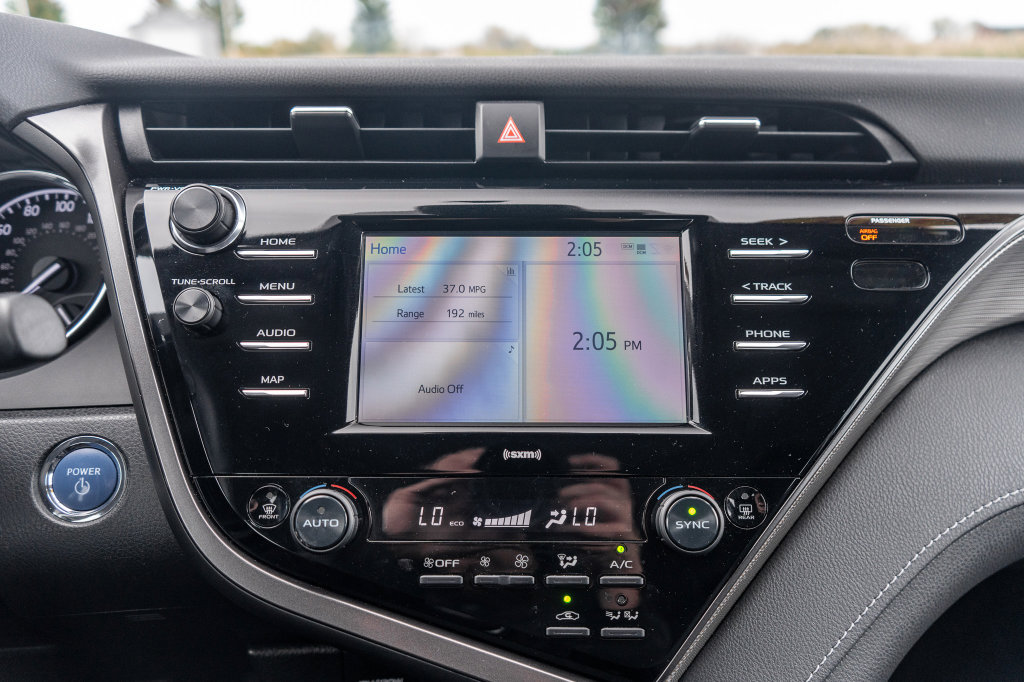Used 2020 Toyota Camry SE FWD image 28