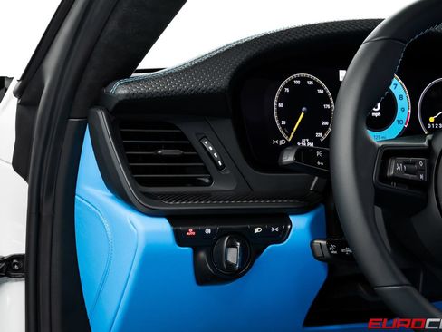 Used 2026 Porsche 911 GT3 RWD image 32
