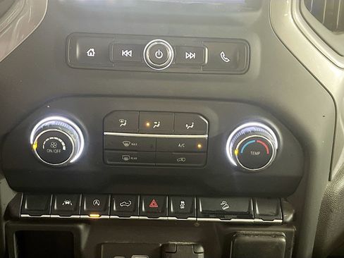 Used 2022 Chevrolet Silverado 1500 Custom Trail Boss AWD/4WD image 15