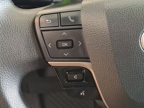 Certified 2025 Toyota Camry LE image 21