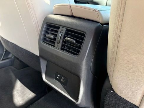 Used 2023 Nissan Rogue SL AWD/4WD image 38