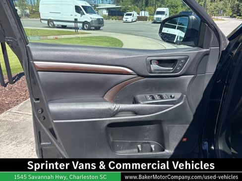 Used 2016 Toyota Highlander Limited FWD image 41