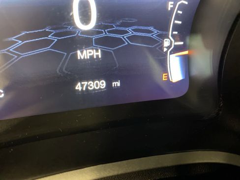 Used 2019 Jeep Compass Limited image 30