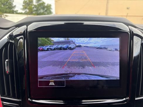 Used 2023 Chevrolet Traverse LT image 26