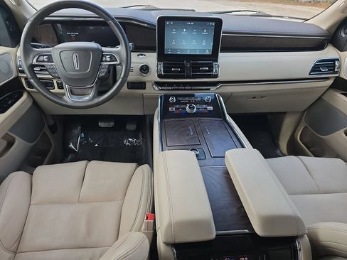Certified 2021 Lincoln Navigator Reserve w/ Luxury Package AWD/4WD image 21
