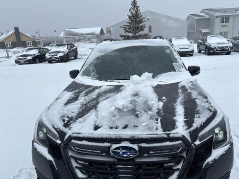 Used 2023 Subaru Forester Limited image 2