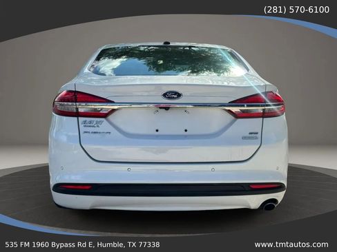 Used 2018 Ford Fusion SE w/ Fusion SE Technology Package FWD image 6
