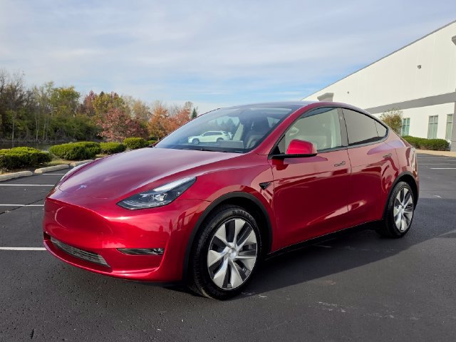 Used 2024 Tesla Model Y Long Range AWD/4WD image 14