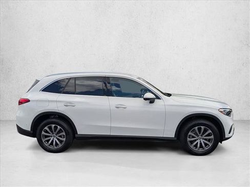 Used 2023 Mercedes-Benz GLC 300 image 4