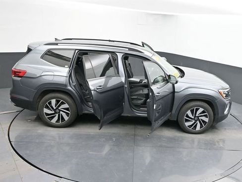 Used 2024 Volkswagen Atlas SE image 67