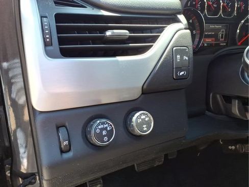 Used 2016 GMC Yukon SLE w/ Convenience Package AWD/4WD image 15