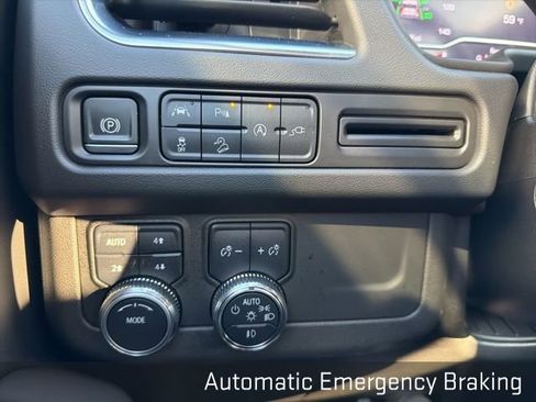 Used 2022 GMC Yukon AT4 image 45