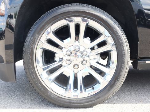 Used 2017 GMC Yukon Denali w/ Open Road Package AWD/4WD image 11
