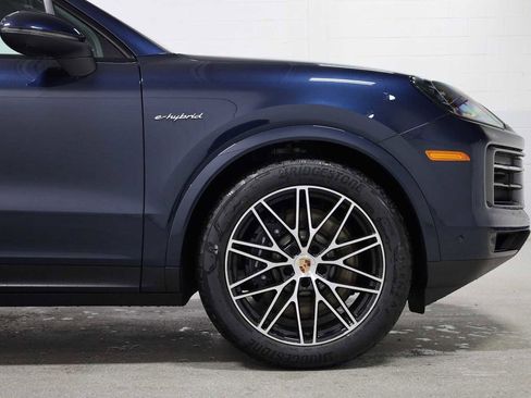 New 2026 Porsche Cayenne E-Hybrid AWD/4WD image 10