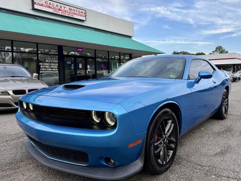 Used 2019 Dodge Challenger GT image 1