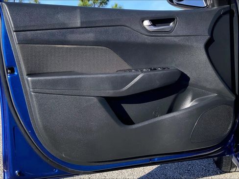 Used 2021 Hyundai Accent SE image 20