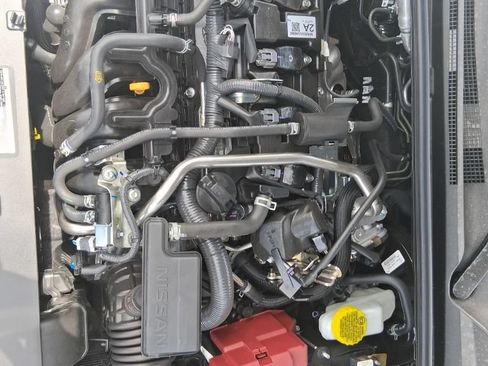 New 2026 Nissan Sentra SR w/ SR Premium Package FWD image 33