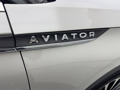 Used 2022 Lincoln Aviator Reserve w/ Equipment Group 201A image 24
