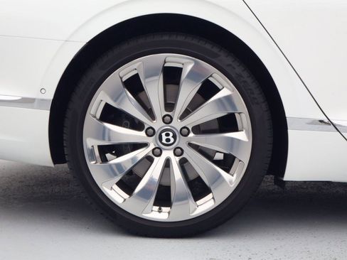 Used 2021 Bentley Flying Spur W12 AWD/4WD image 14